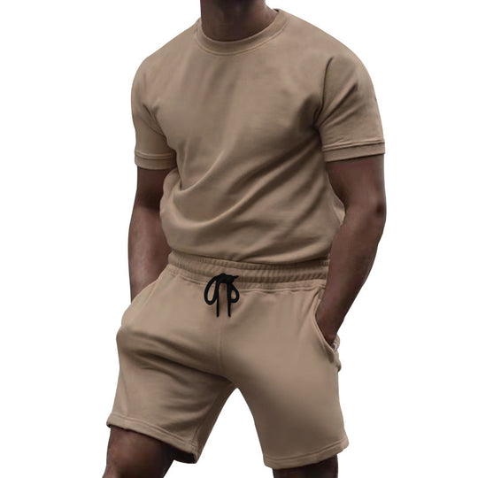 Herren Sportkombination mit kurzärmligem Oberteil und bequemen Shorts EB