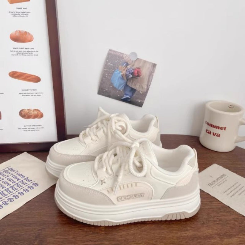 Damen Komfortable Plateausneaker mit atmungsaktivem Obermaterial und dämpfender Sohle EB