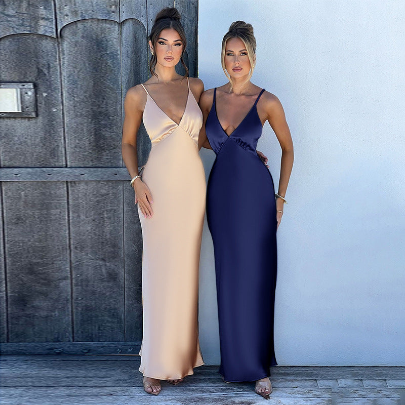 Damen Maxikleid mit elegantem V-Ausschnitt und feinen Spaghettiträgern EB