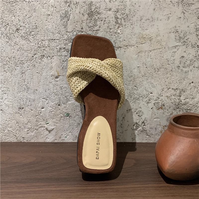 Damen entspannte Mules mit geflochtenem Riemendesign EB