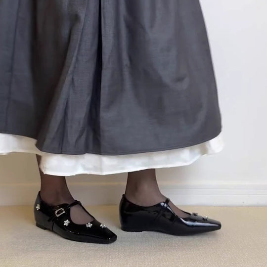 Damen Ballerina-Schuhe mit floralem Dekor und elegantem Schnallenverschluss EB