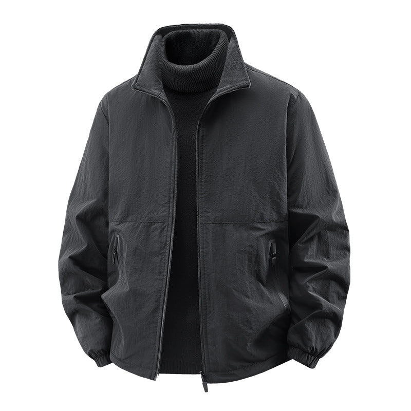 Men's  minimalist stand-collar travel jacket with sealed zip pockets and elastic cuffs EB