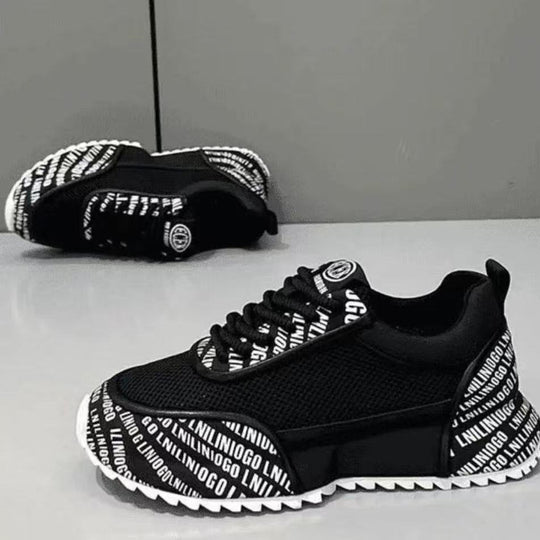 Damen Sportliche Sneakers mit markantem Schriftzug EB