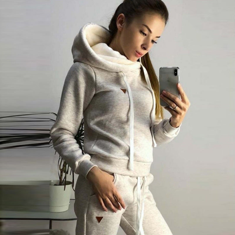 Damen Sportliches Hoodie-Set mit bequemer Passform und elastischen Hosen EB