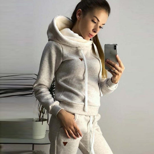 Damen Sportliches Hoodie-Set mit bequemer Passform und elastischen Hosen EB