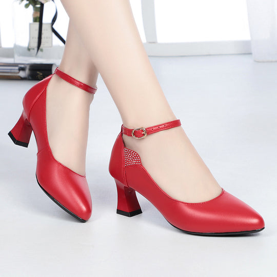 Damen Pumps mit elegantem Riemchen und komfortablem Blockabsatz EB 1776166615