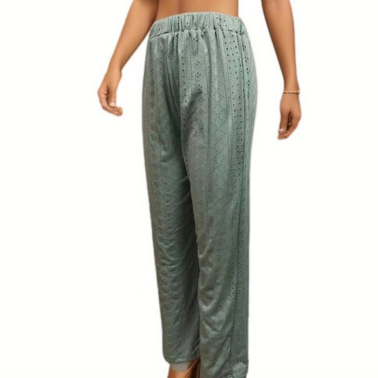 Damen weite Sommerhose mit feinen Lochmuster und elastischem Bund EB