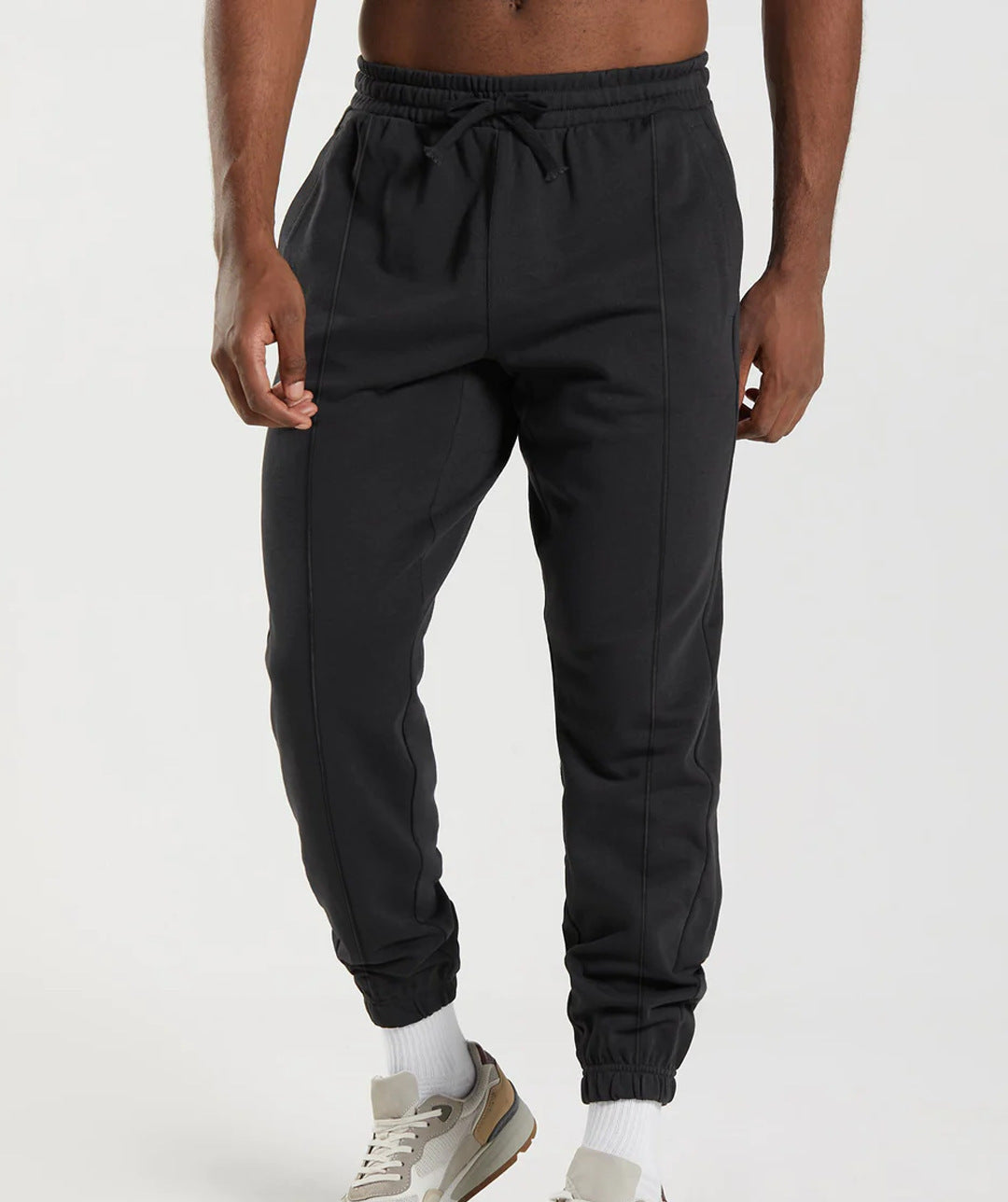 Herren Sportliche Jogginghose mit elastischem Bund und seitlichen Taschen EB