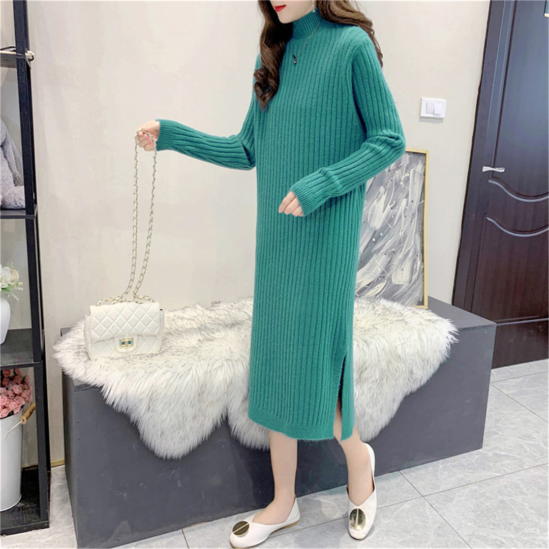 Damen Strickmaxikleid mit Hohem Kragen und Feiner Rippstruktur EB