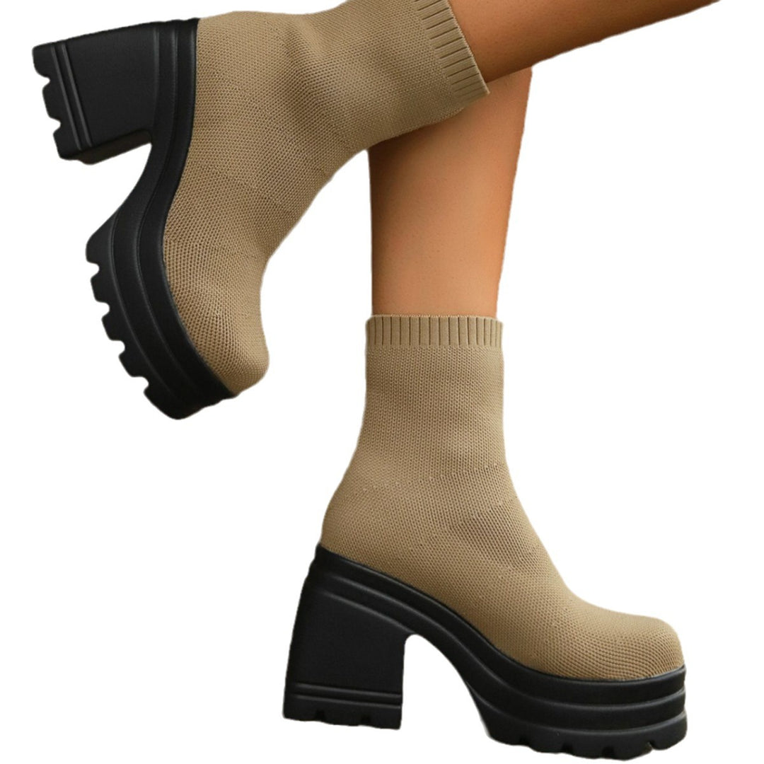 Damen Strick-Stiefeletten mit farbenfrohem Akzent und robustem Blockabsatz EB
