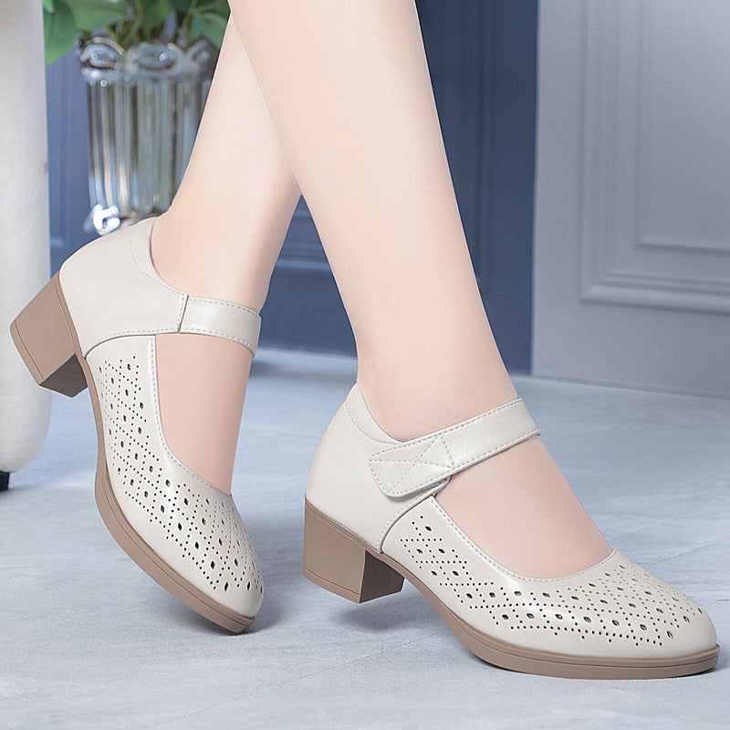 Damen Mary Jane Schuhe mit elegantem Lochdesign und bequemem Blockabsatz EB