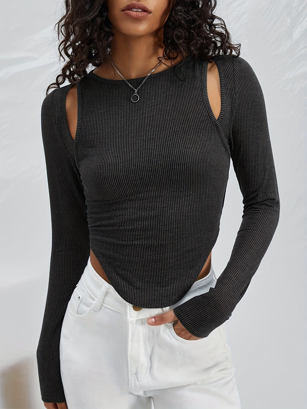 Damen Langarmshirt mit modischem Cut-Out-Design und Rippstruktur EB