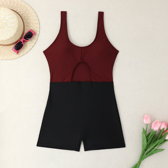 Damen Einteiliger Badeanzug mit aufregendem Cut-Out und Shorts EB