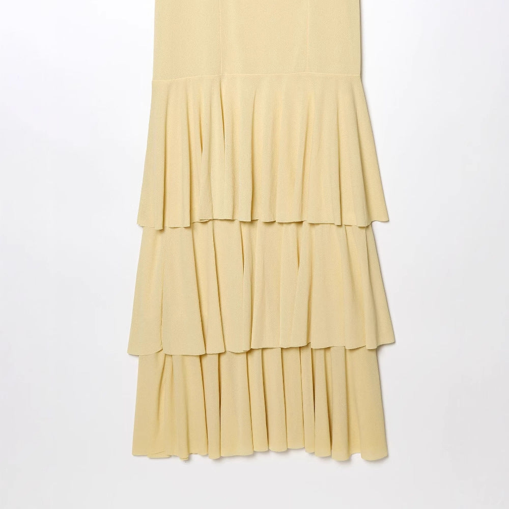 Damen Maxikleid mit voluminösen Rüschendetails und verstellbaren Spaghetti-Trägern EB