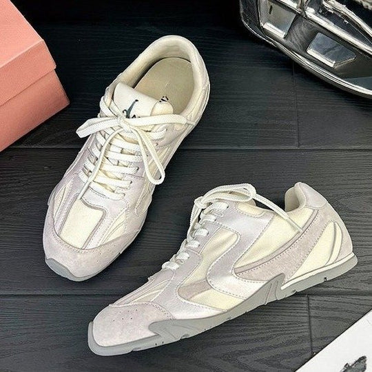 Damen Sportliche Sneaker mit atmungsaktiven Obermaterial und dämpfender Sohle EB