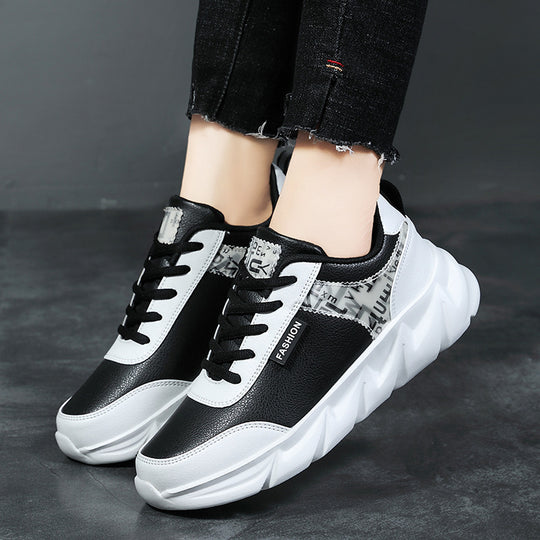 Damen nan urbaner voluminöser Sneaker mit weichem Kunstfellfutter, gepolstertem Einstieg und markanter Profilsohle EB