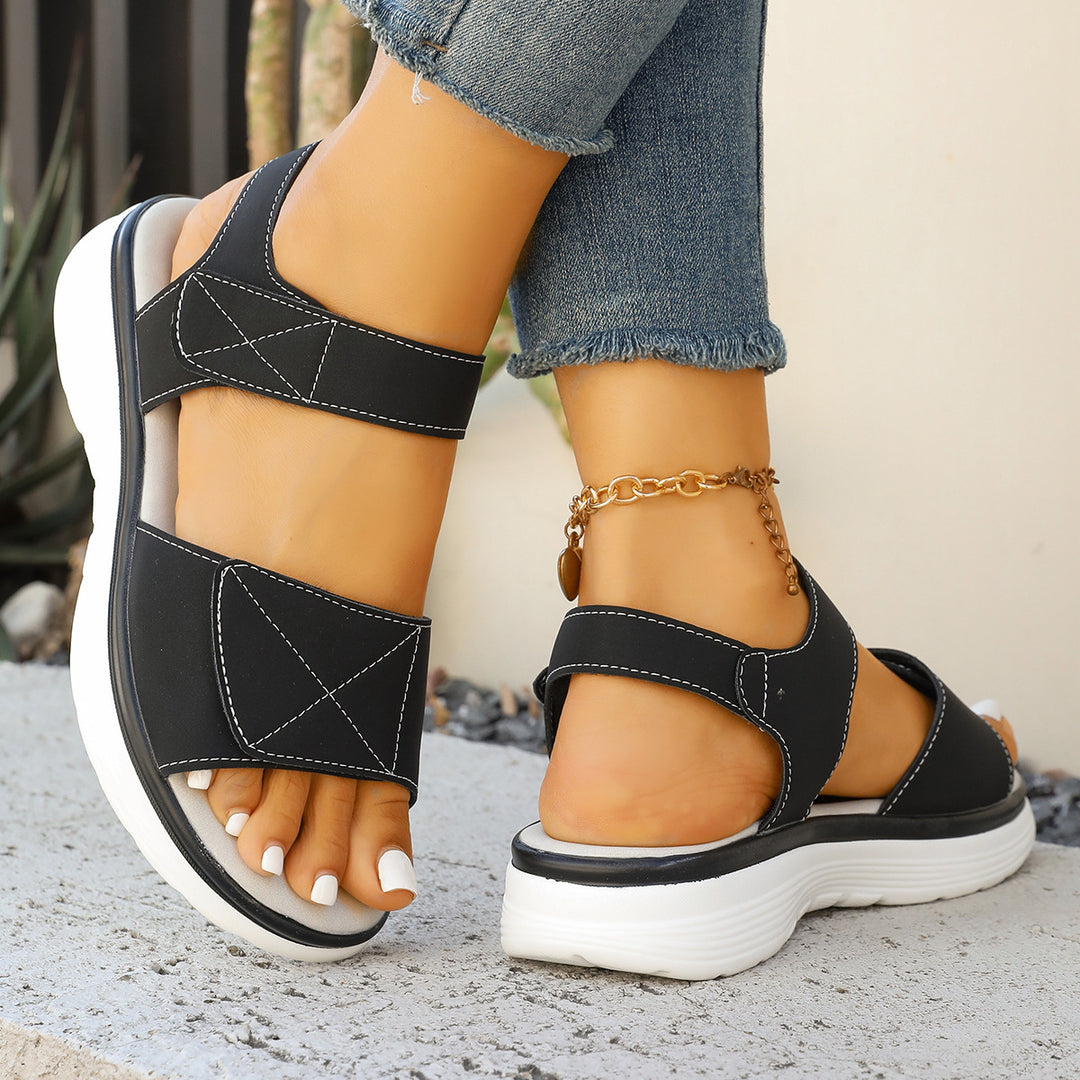 Damen Komfortable Sandalen mit elastischen Klettverschlüssen und Fußbett EB