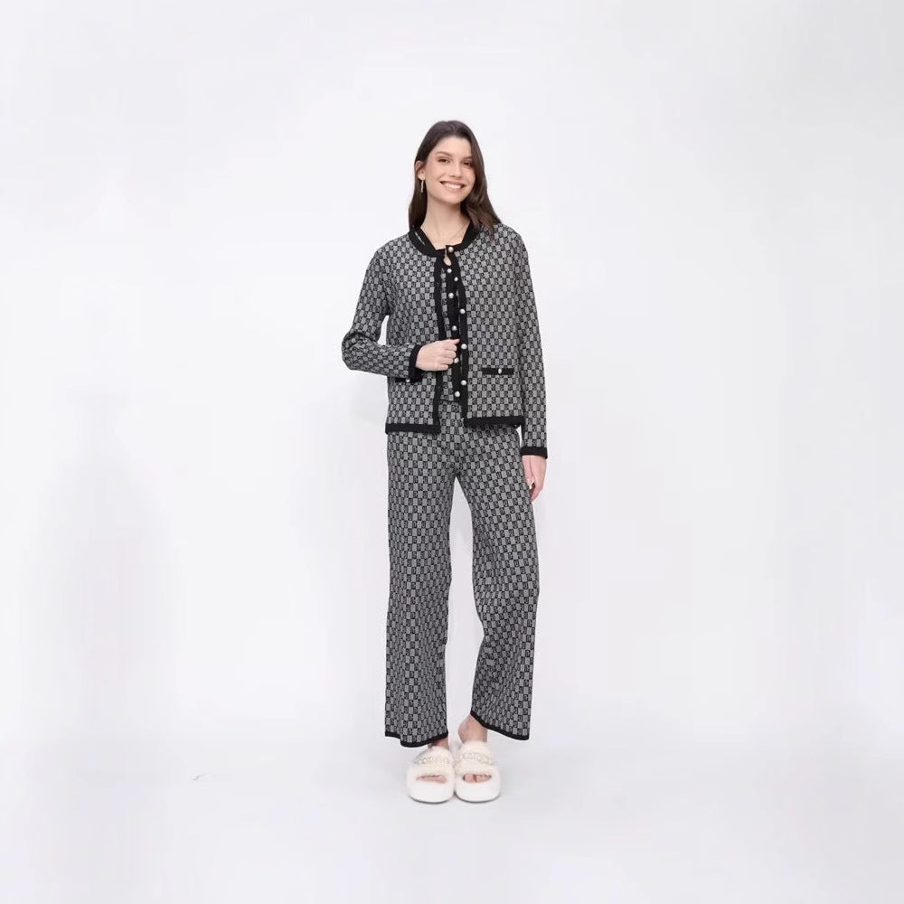 Damen Pyjama-Set mit modernem Karomuster und durchgehender Knopfleiste EB