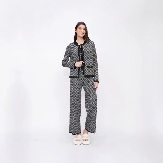 Damen Pyjama-Set mit modernem Karomuster und durchgehender Knopfleiste EB