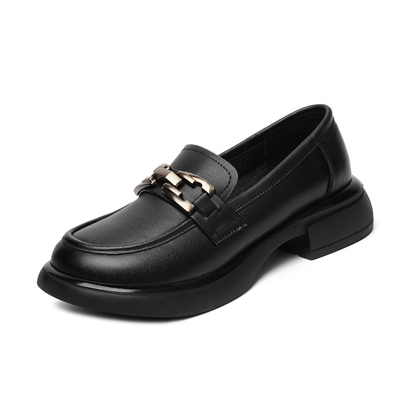 Damen Elegante Mokassins mit goldenen Schmuckdetails und komfortablem Blockabsatz EB