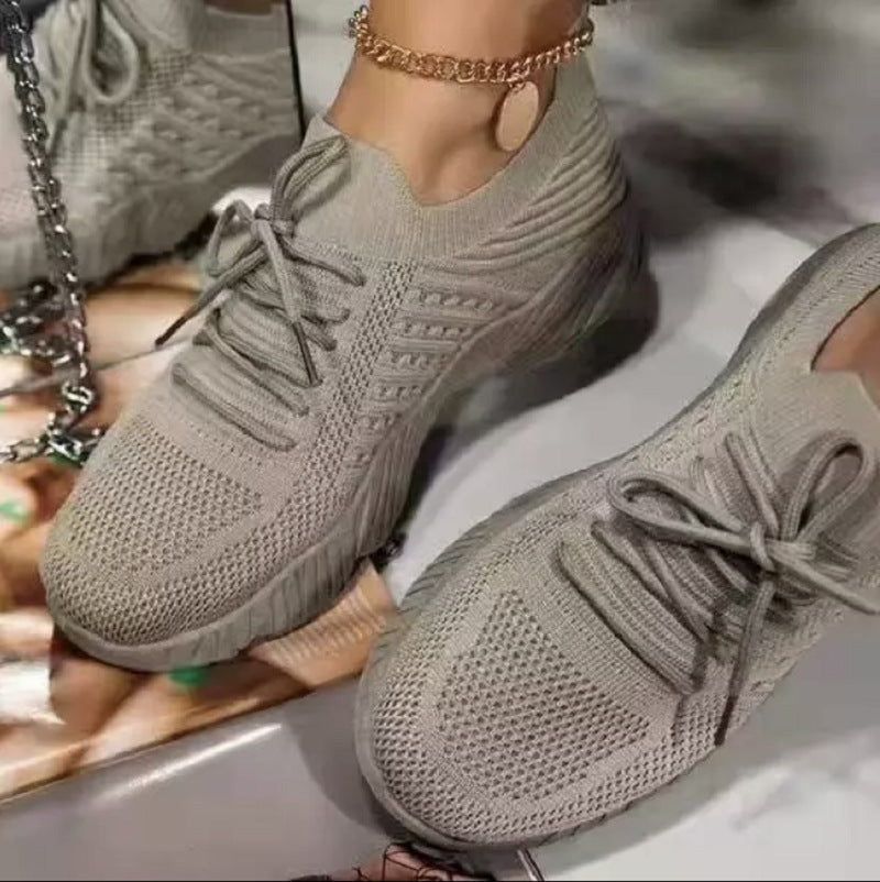 Damen  leichte Strick-Sneaker mit sockenähnlichem Obermaterial, gepolsterter Komfortsohle und flexibler Profil-Laufsohle EB
