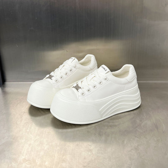 Damen Plattform Sneakers mit elegantem Design und atmungsaktiver Obermaterialstruktur EB