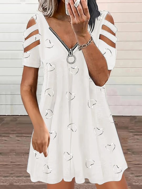 Damen Kleid mit Herzmotiv und seitlichen Cut-Outs EB