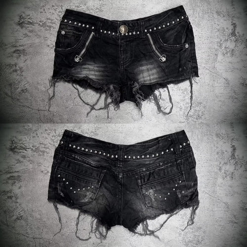 Damen Modische Destroyed Denim-Shorts mit Nieten EB