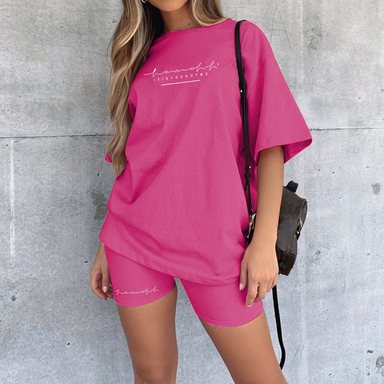 Damen Sportliches Set aus locker sitzendem T-Shirt und kurzen Radlerhosen EB