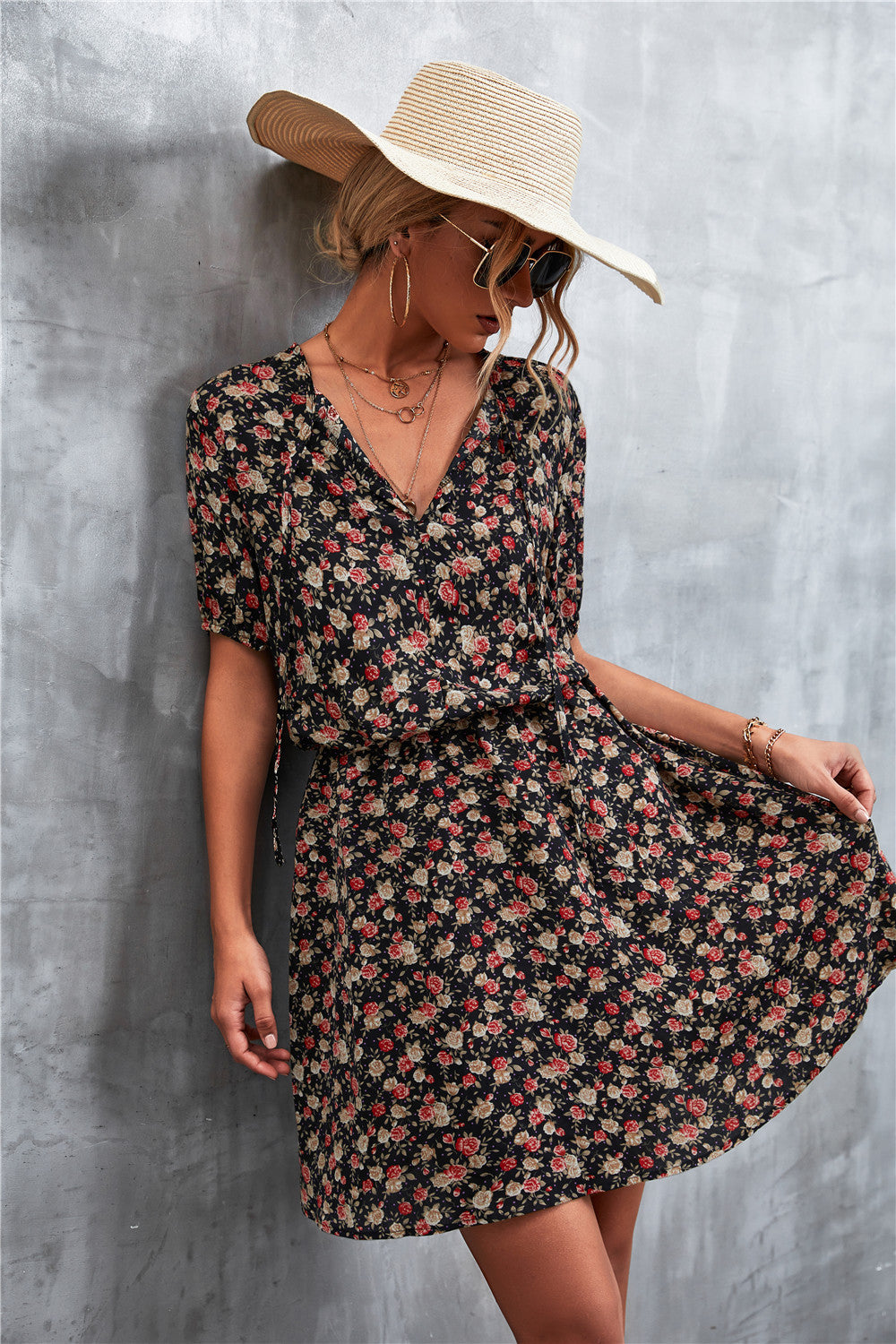 Damen Wickelkleid mit floralem Muster und elastischem Bund EB