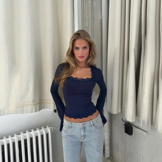 Damen Elegantes Langarmoberteil mit Spitzenkante und figurbetontem Schnitt EB