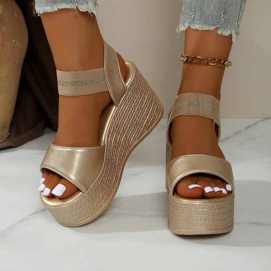 Damen Plateausandaletten mit elegantem Riemen und rutschfester Sohle EB