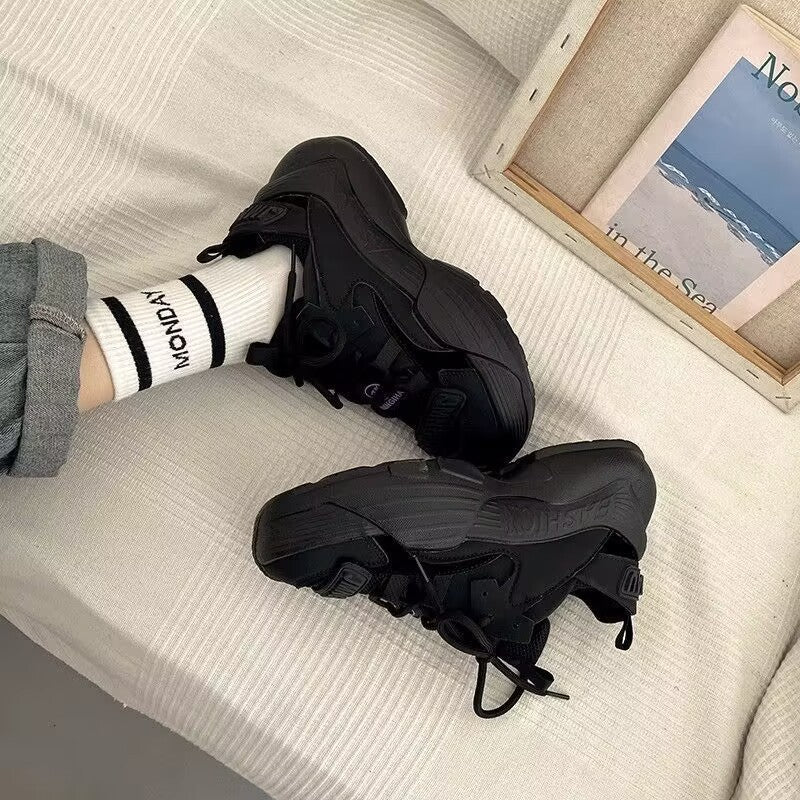 Damen Sportliche Sneakers mit strapazierfähigem Obermaterial und rutschfester Sohle EB