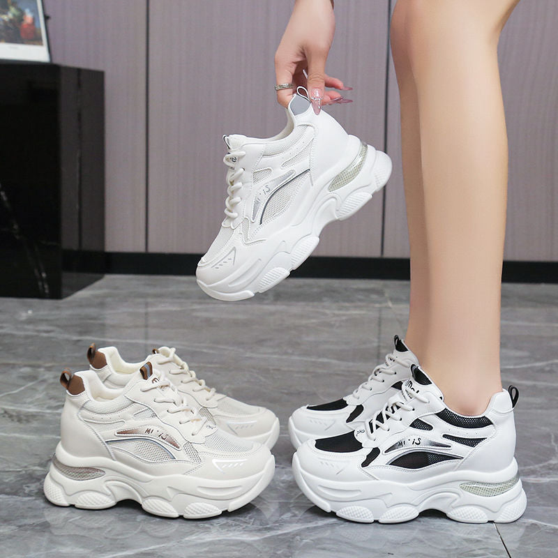 Damen Sportliche Sneaker mit atmungsaktiver Mesh-Oberfläche und robustem Sohlenprofil EB