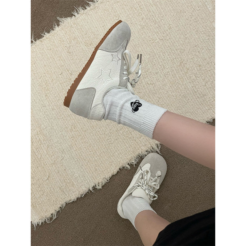 Damen Sneaker mit modischem Sternen-Design und rutschfester Sohle EB