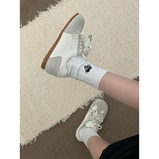 Damen Sneaker mit modischem Sternen-Design und rutschfester Sohle EB