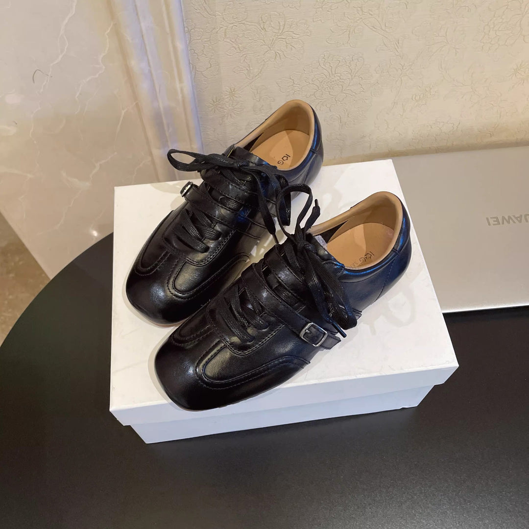 Damen modische Schnürschuhe mit glänzender Lederoberfläche und eleganten Akzenten EB