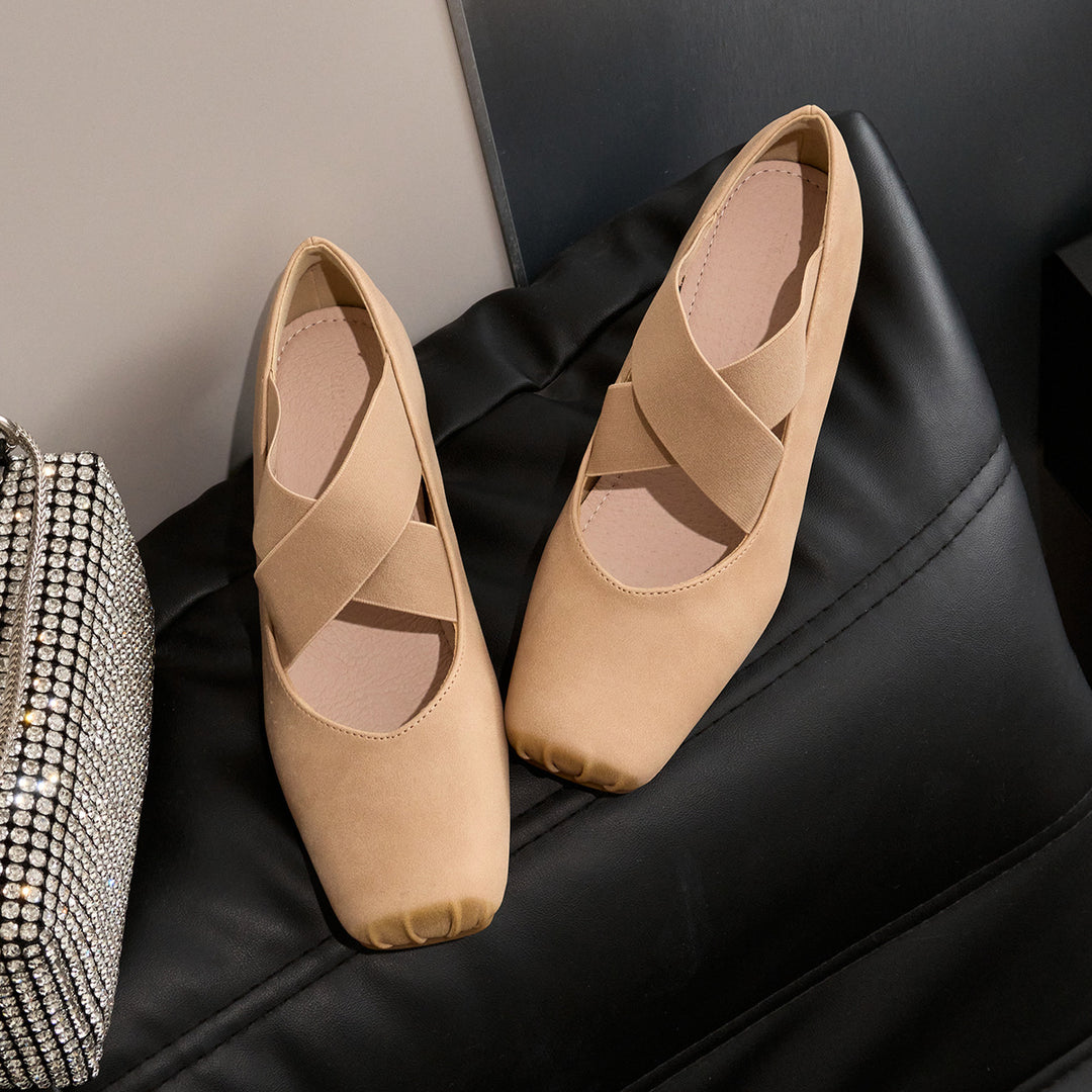 Damen elegante Ballerinas mit elastischen Riemen und glänzender Leder-Oberfläche EB