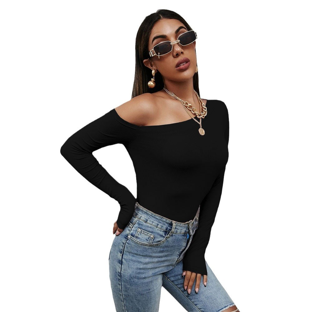 Damen asymmetrisches One-Shoulder Longsleeve-Top mit schlanker Sculpting-Passform und feiner Rippstruktur Eichborn Berlin