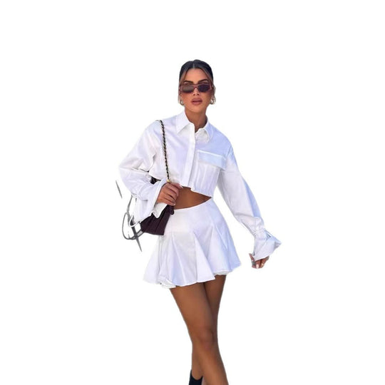 Damen modisches kurzämliges Set aus fließendem Material mit cropped Bluse und weit schwingendem Rock EB