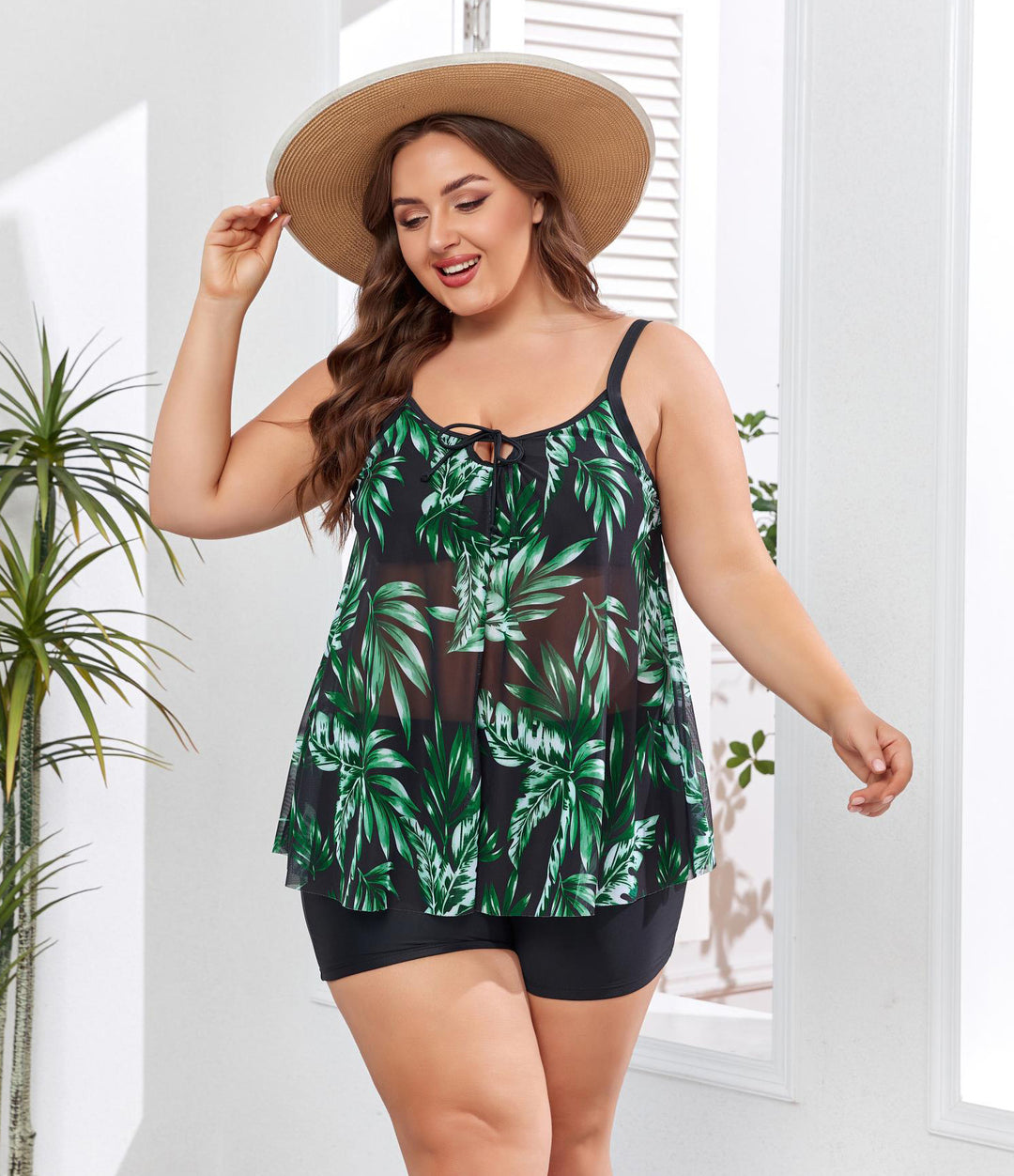 Damen Freizeit-Badeoutfit mit fließendem Schnitt EB