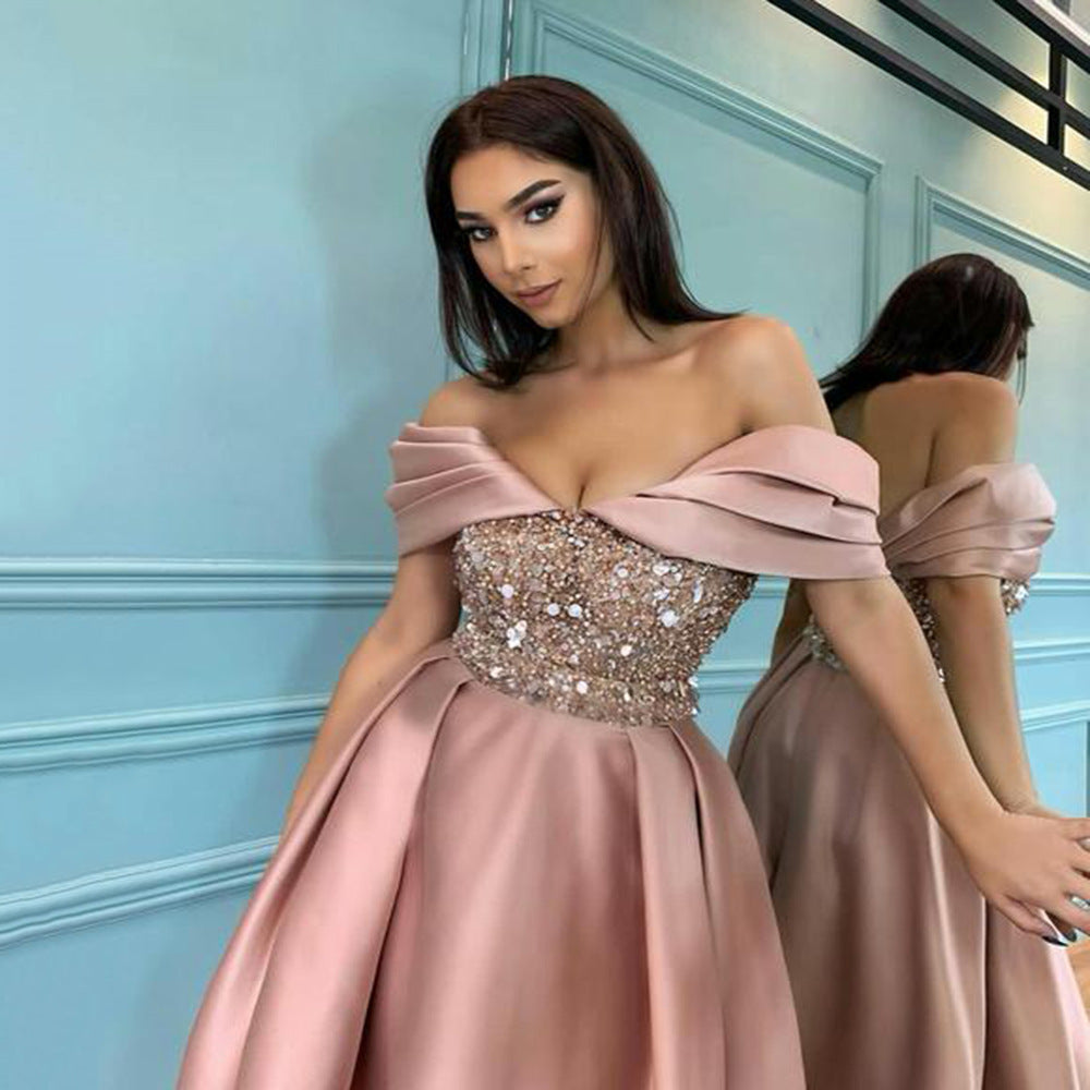 Damen Glamouröses Abendkleid mit schimmerndem Oberteil und Flügelärmeln EB
