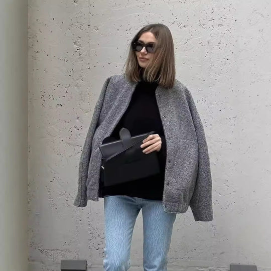 Damen Oversized Wolljacke im schlichten Design EB