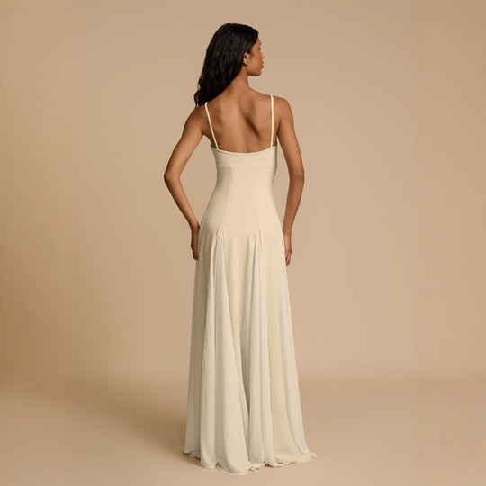 Damen Elegantes Abendkleid mit asymmetrischem Saum und feinen Rüschen EB