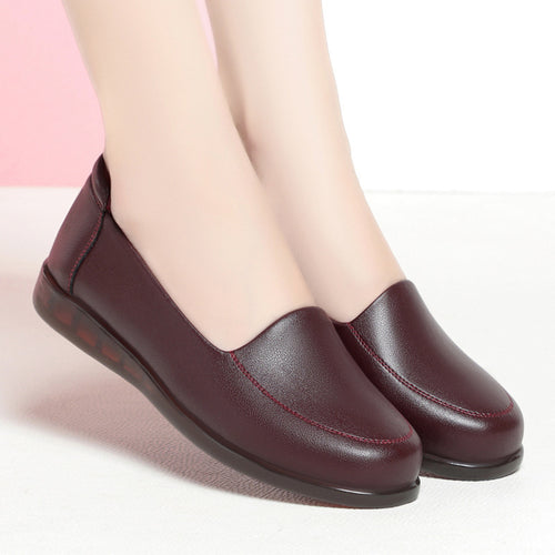 Damen Bequeme Slipper aus hochwertigem Kunstleder mit dämpfender Sohle EB