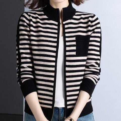 Damen Strickjacke mit Stehkragen und Reißverschluss EB