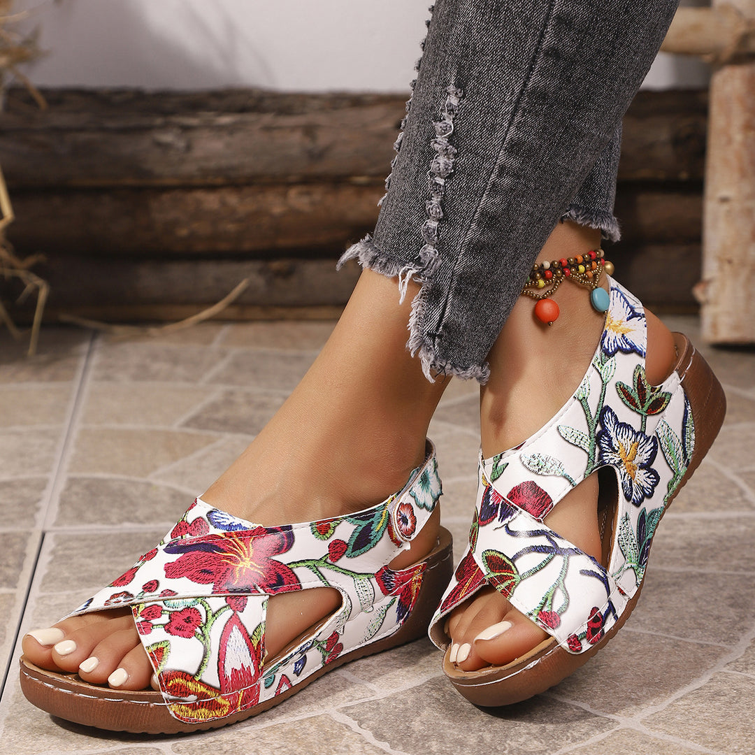 Damen modische Slingback-Sandalen mit stylishem Krokodil-Design und komfortablem Fußbett EB