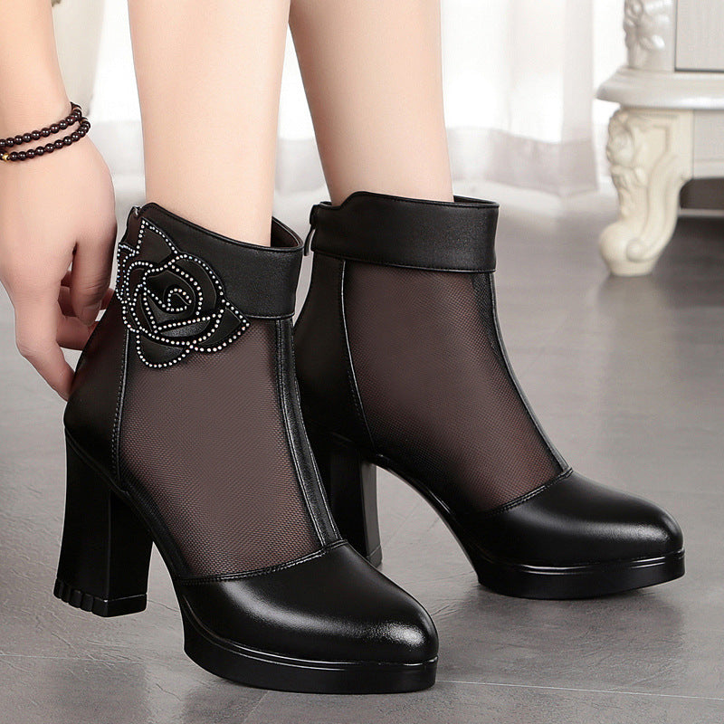 Damen Elegante Stiefeletten mit modischem Mesh-Einsatz und dekorativem Rosendesign EB