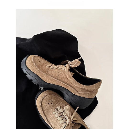 Damen Komfortable Sneaker mit gepolsterter Innensohle und trendiger Schnürung EB