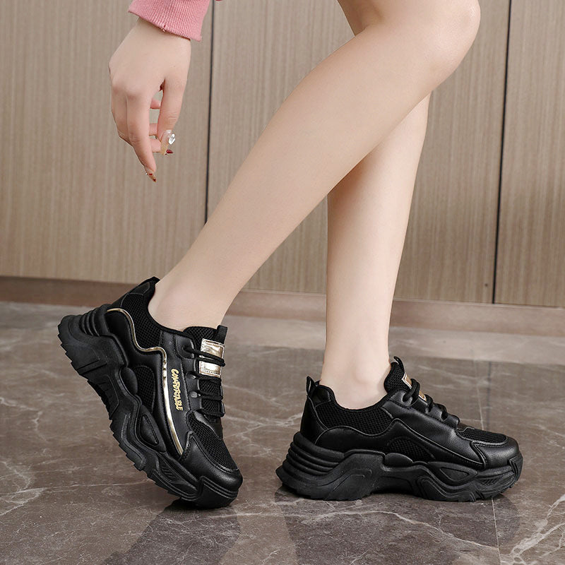 Damen Sportliche Sneakers mit modischer Metallic-Applikation und strukturierter Oberfläche EB